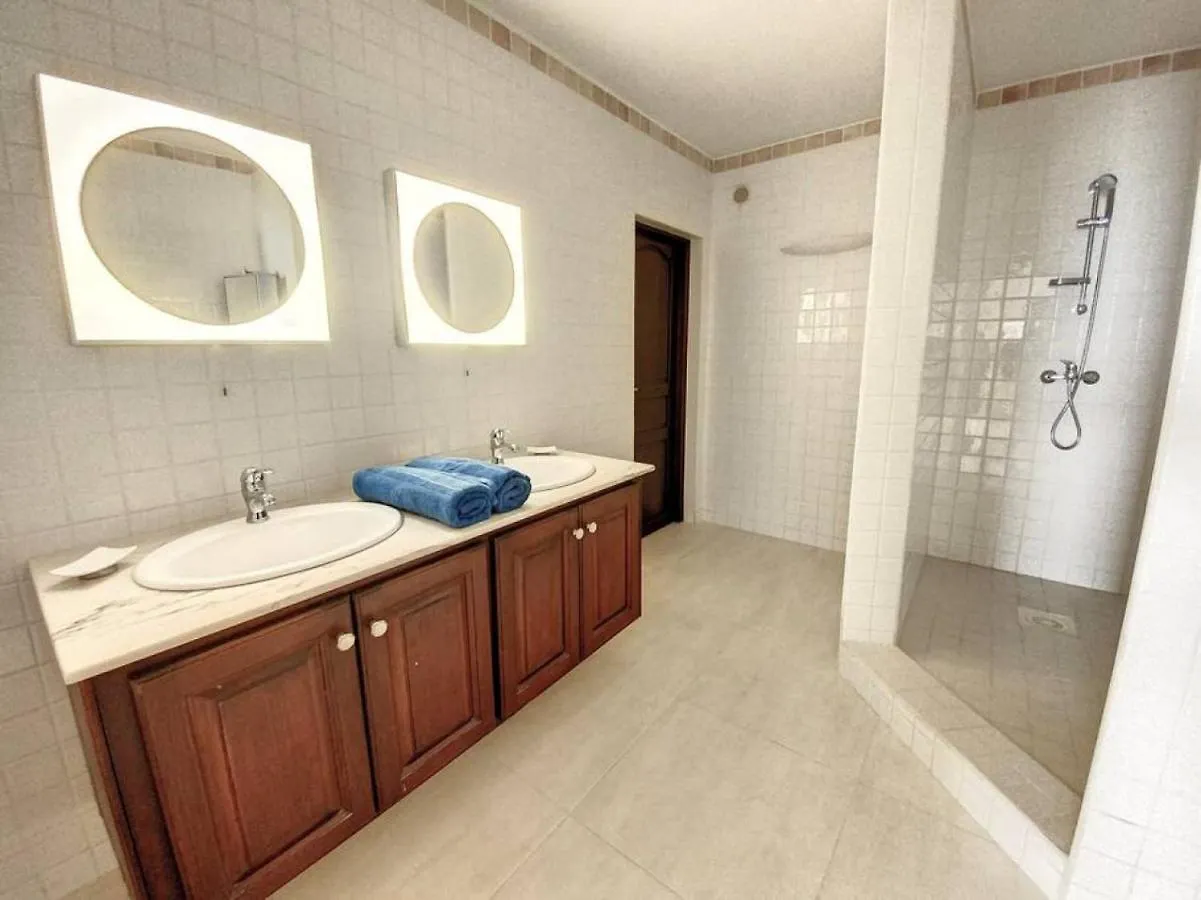 Holiday home Paradis Caraibes 1, Feet In The Water In Grand Case Sint Maarten/Saint Martin