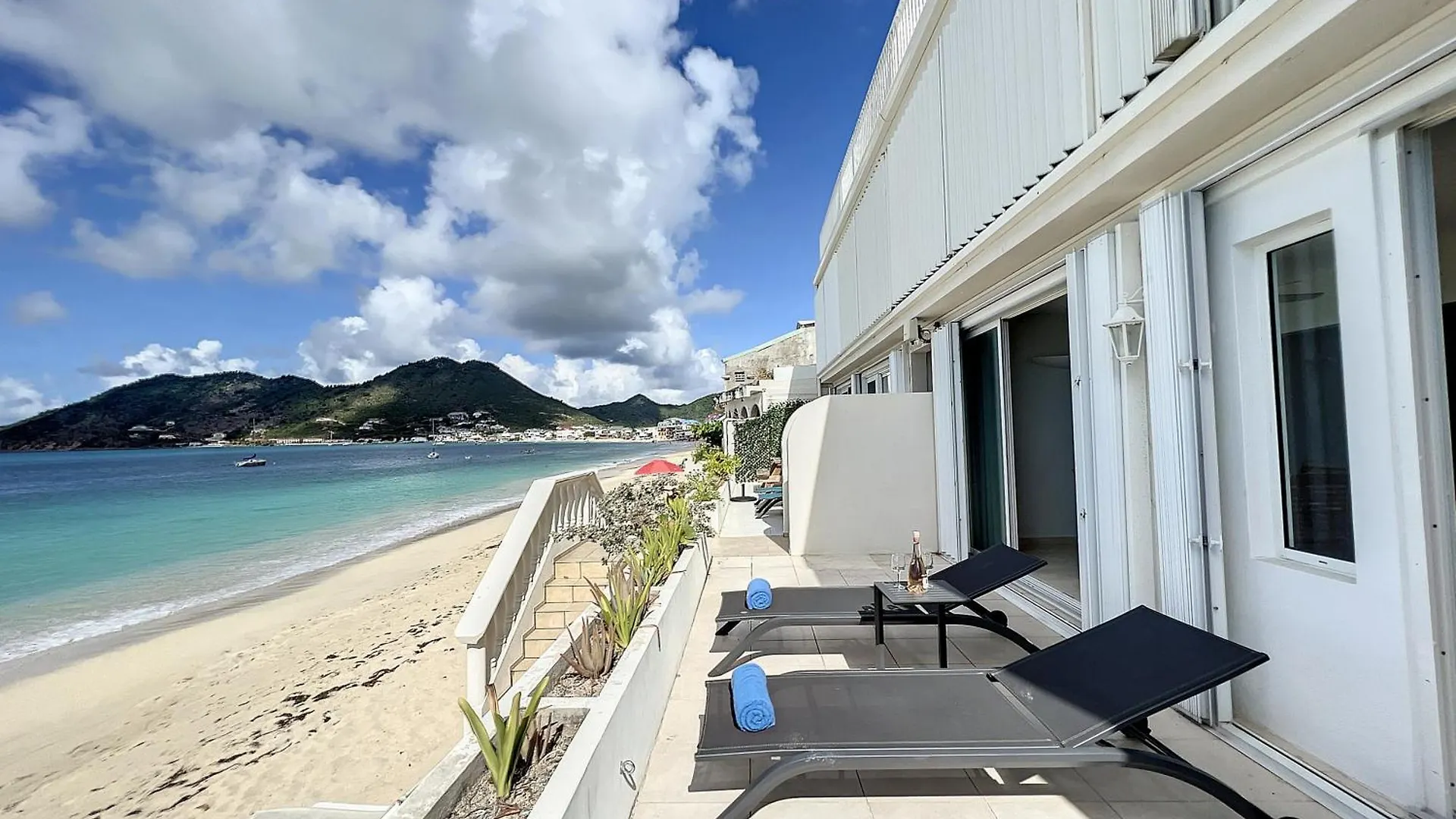 Holiday home Paradis Caraibes 1, Feet In The Water In Grand Case Sint Maarten/Saint Martin